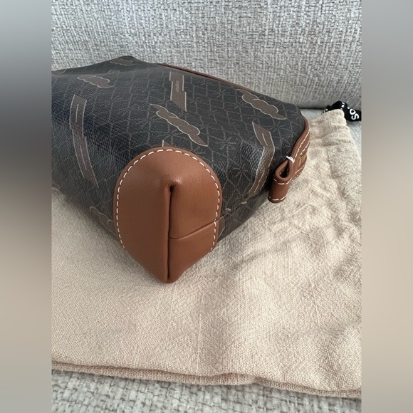 Songmont Mont Pouch - Picture 5 of 6